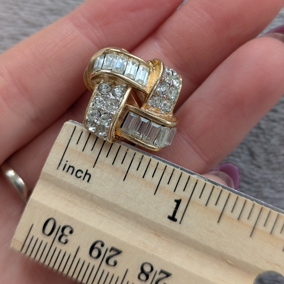 Vintage Nordstrom clip on earrings - Picture 13 of 13